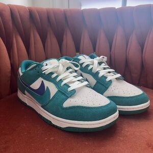 Nike Turquoise and White Low-Top Sneakers
